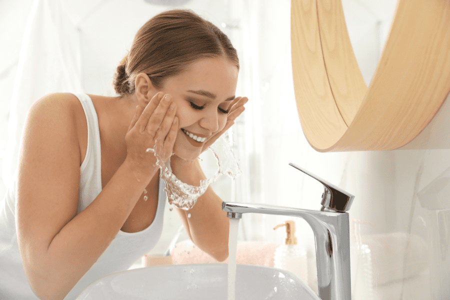 When to use micellar water in skin care routine